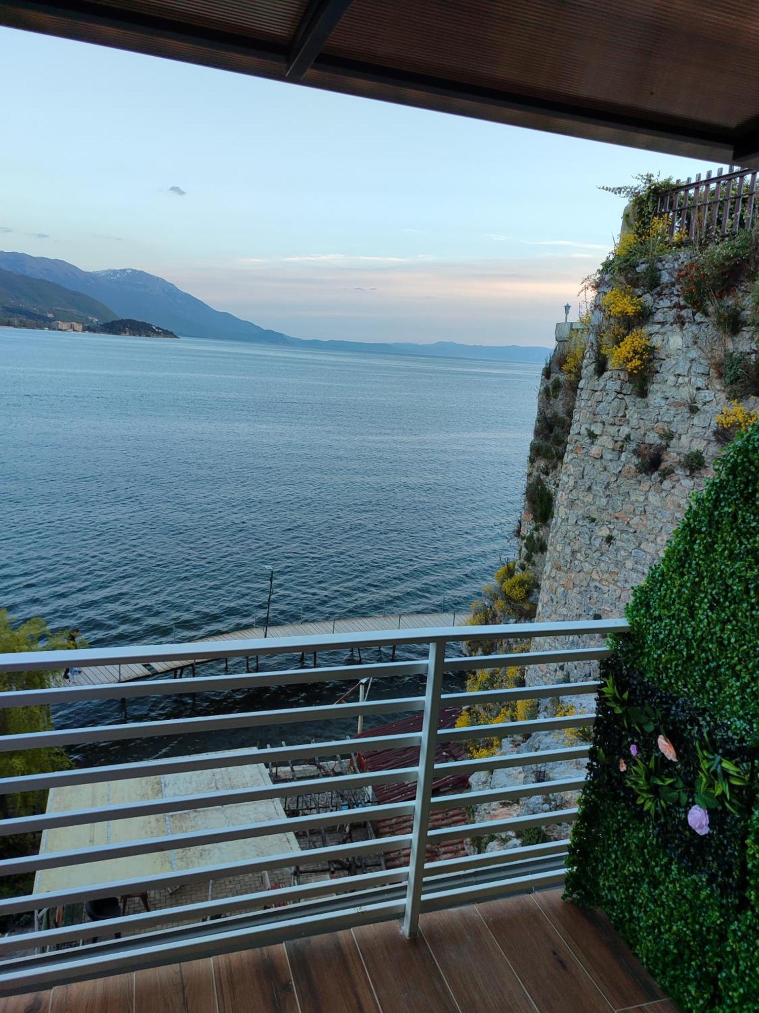 Pearl'S Apartments Ohrid Bagian luar foto