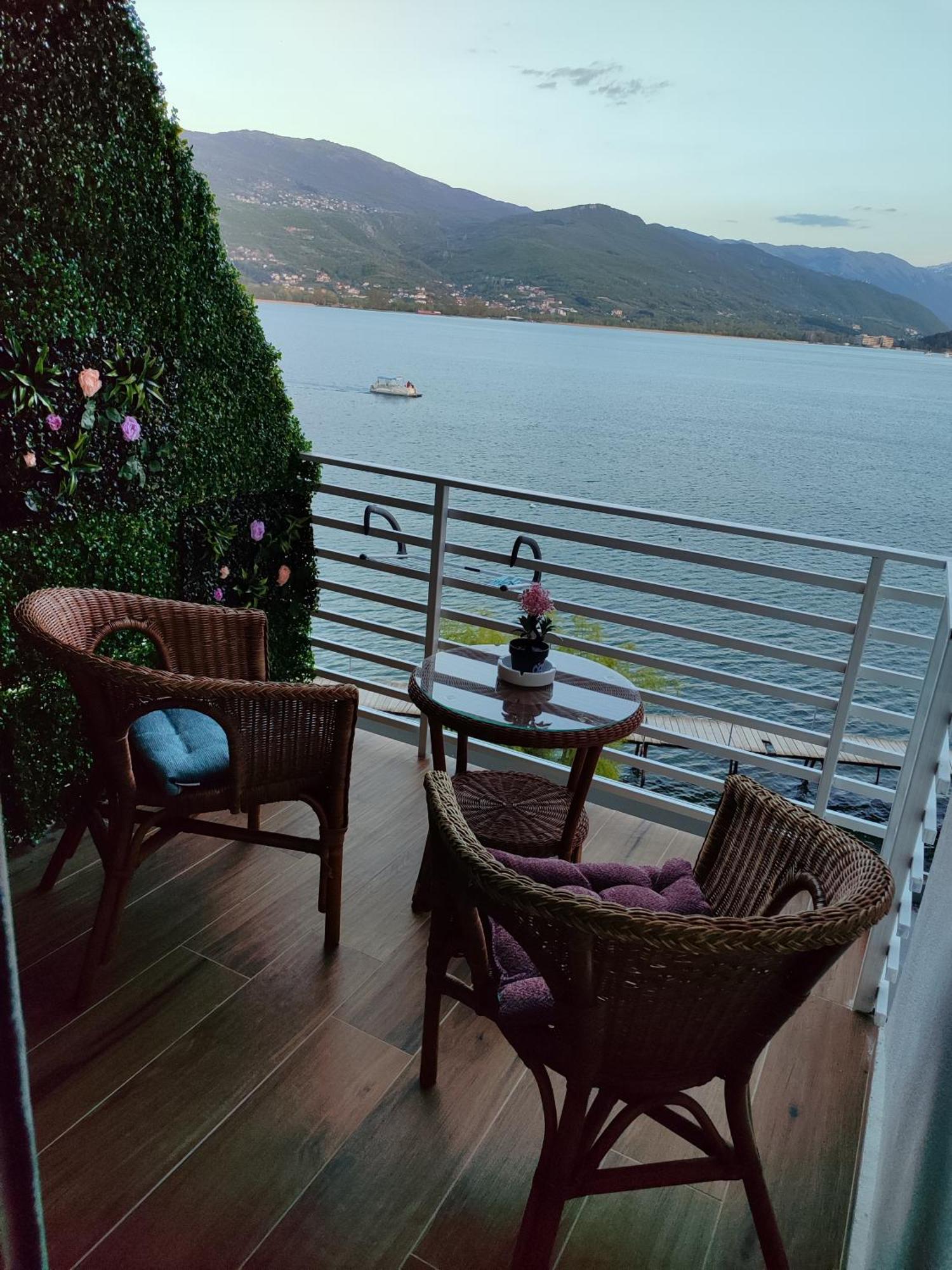 Pearl'S Apartments Ohrid Bagian luar foto
