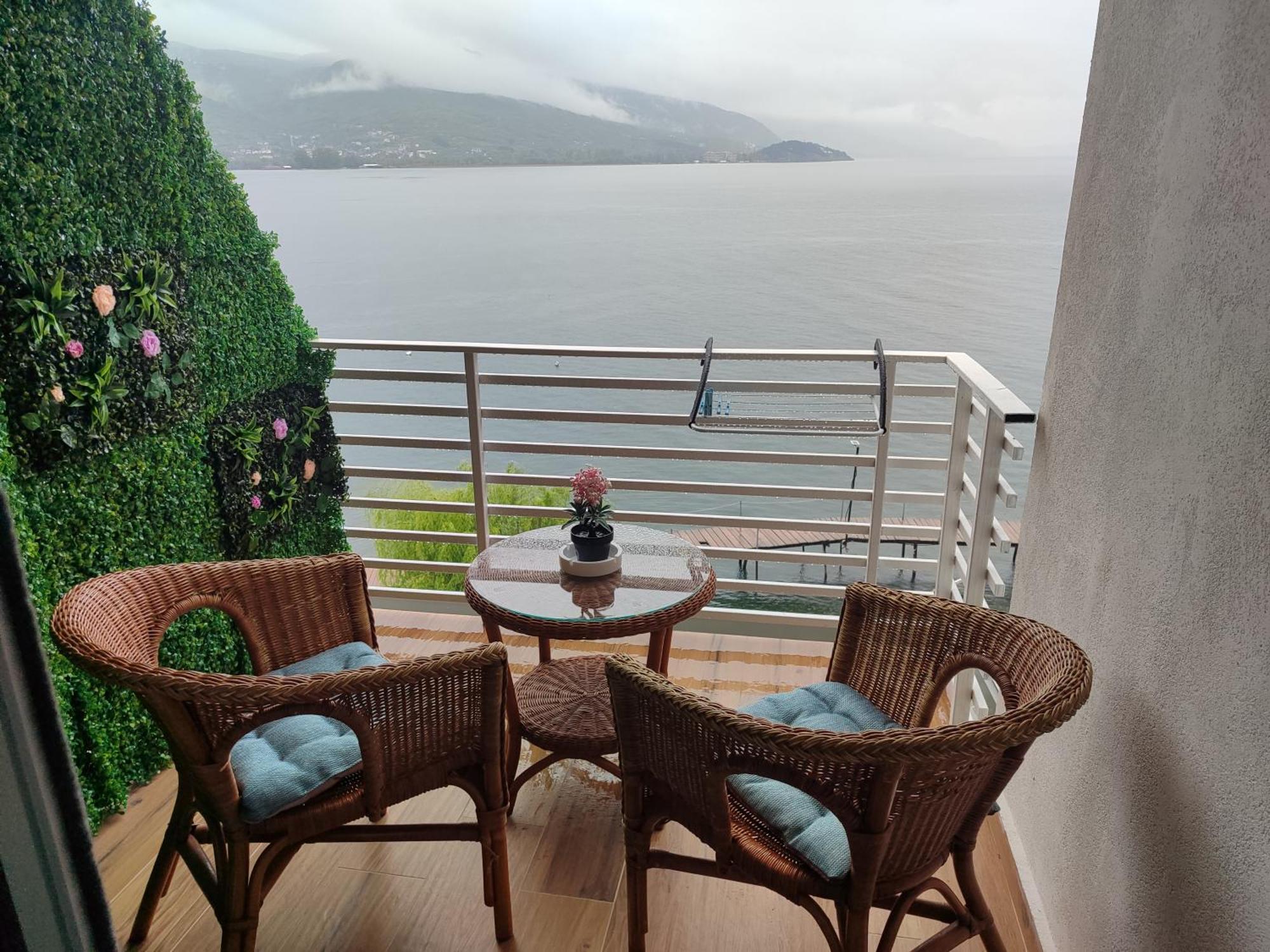 Pearl'S Apartments Ohrid Bagian luar foto